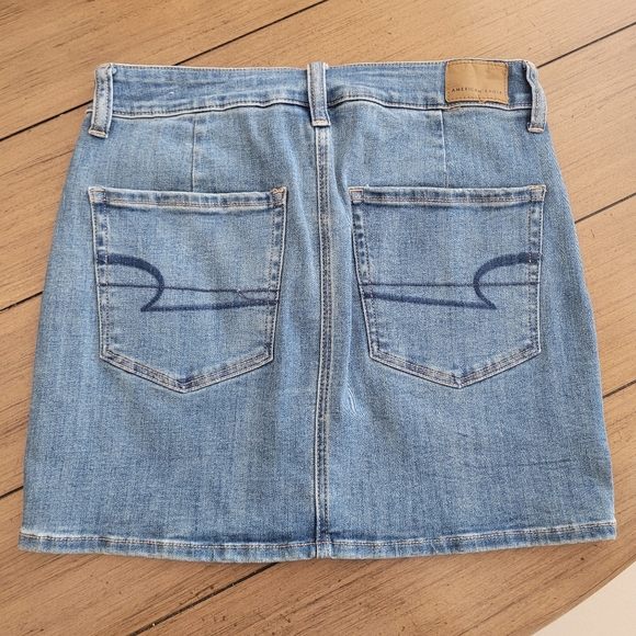 SOLD - American Eagle Denim High Rise Mini Skirt ** Size 6 ** NEW!! - Picture 2 of 5